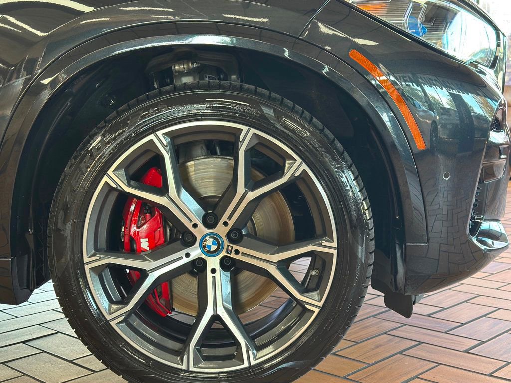 Used 2023 BMW X5 xDrive45e w/ Executive Package image 12