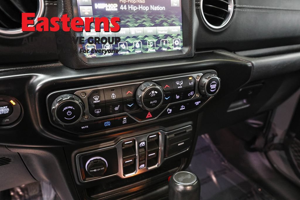 Used 2022 Jeep Wrangler Unlimited Sahara w/ Cold Weather Group AWD/4WD image 20