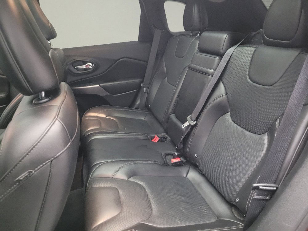 Used 2019 Jeep Cherokee Limited AWD/4WD image 18