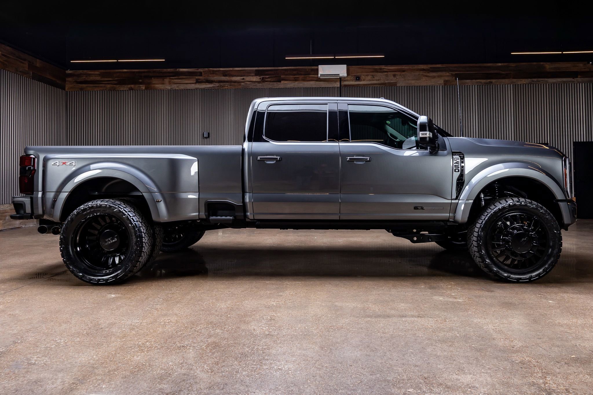 Used 2026 Ford F450 Platinum w/ Platinum Plus Package image 11