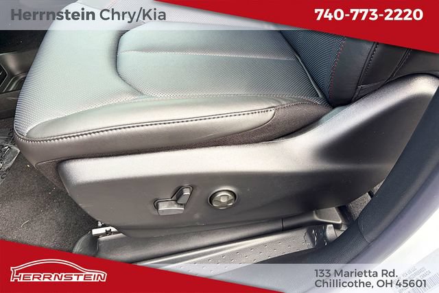 New 2027 Chrysler Pacifica Select FWD image 14