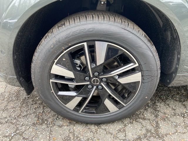 New 2026 Volvo XC60 B5 Core w/ Climate Package AWD/4WD image 9