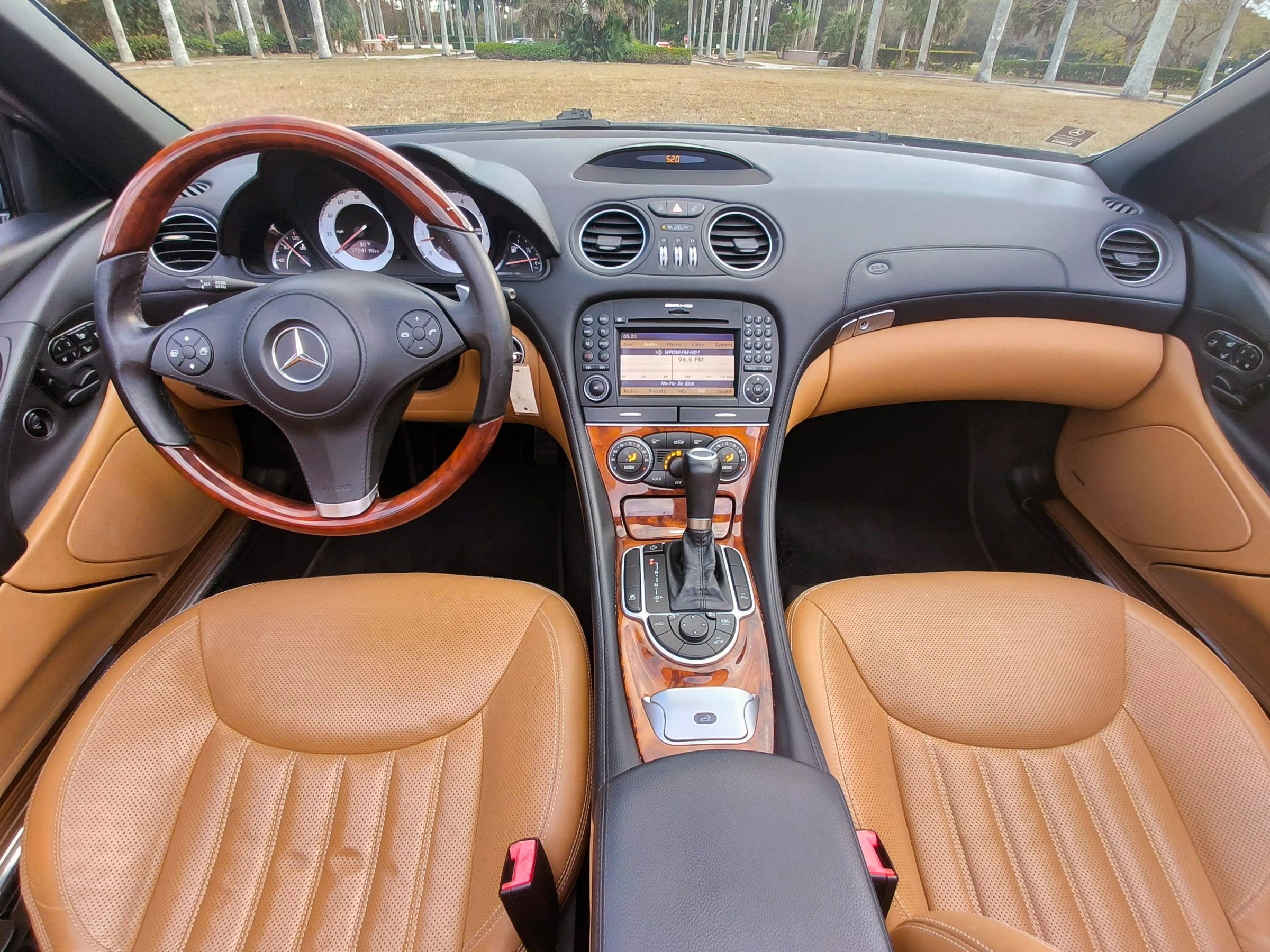 Used 2012 Mercedes-Benz SL 550 image 6