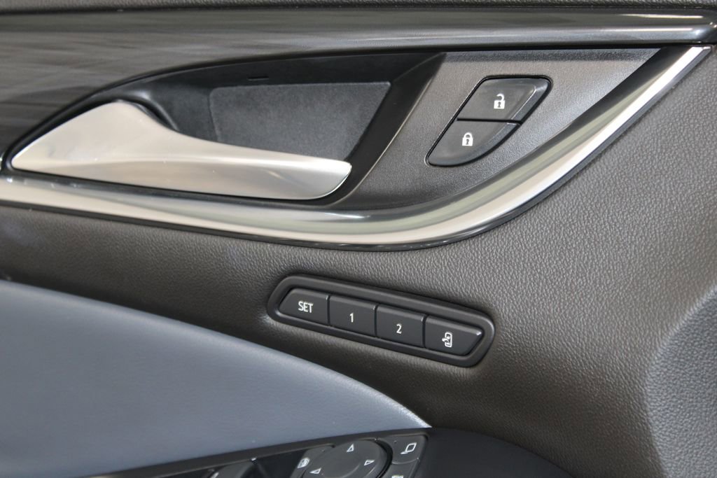 Used 2022 Buick Enclave Premium image 41