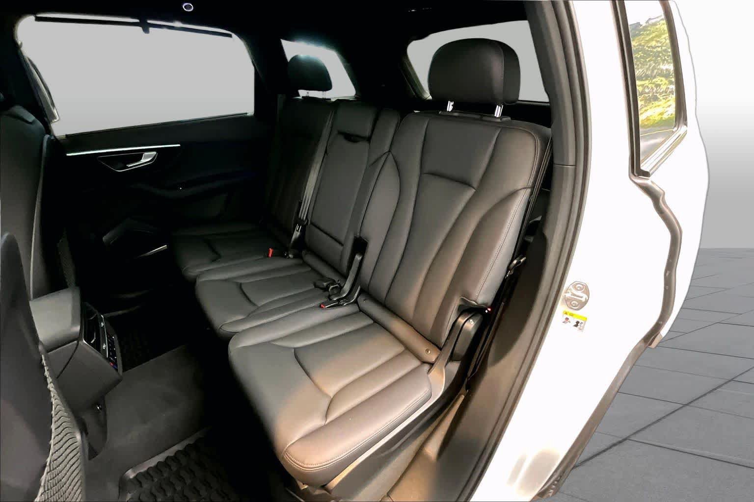 Certified 2024 Audi Q7 2.0T Premium Plus w/ Premium Plus Package AWD/4WD image 21