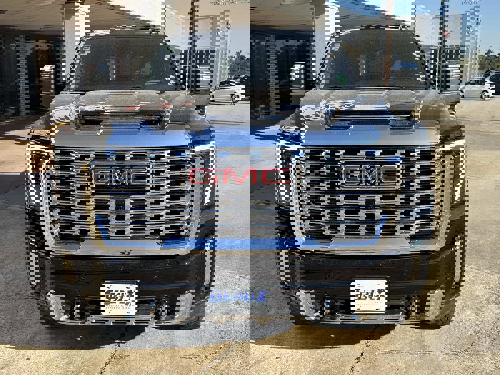 Used 2024 GMC Sierra 2500 Denali w/ Denali Reserve Package image 3