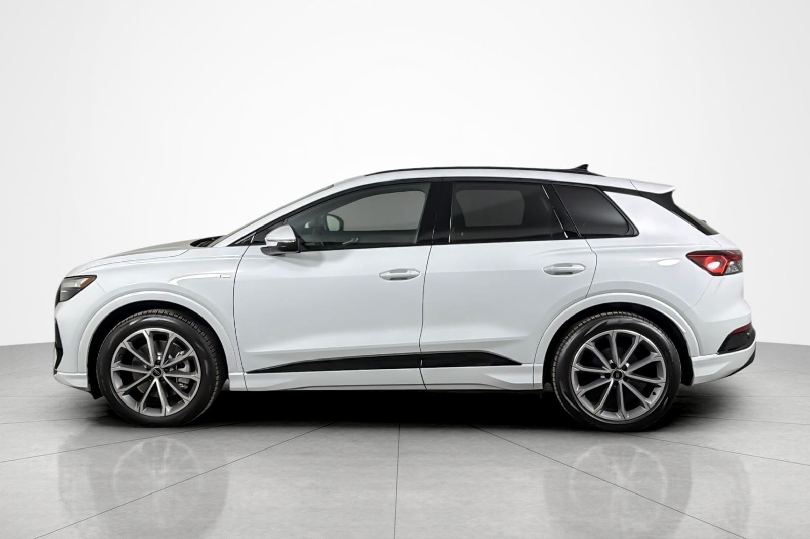 New 2026 Audi Q4 e-tron Premium AWD/4WD image 3