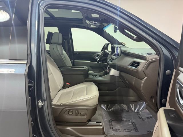 Used 2021 GMC Yukon SLT w/ SLT Premium Package image 32