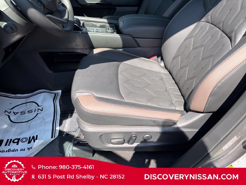 New 2026 Nissan Pathfinder Platinum AWD/4WD image 13