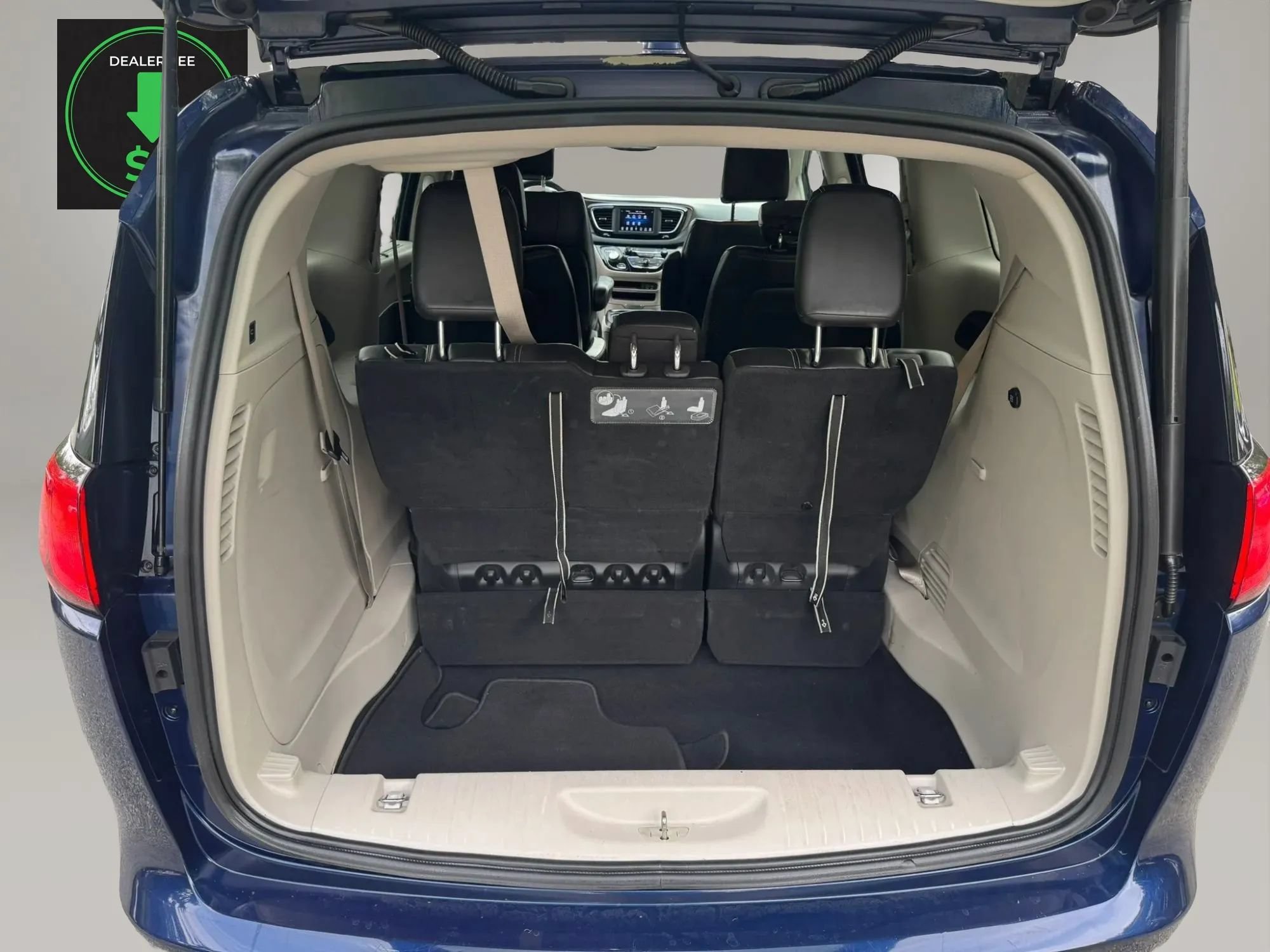 Used 2020 Chrysler Voyager Lxi FWD image 26