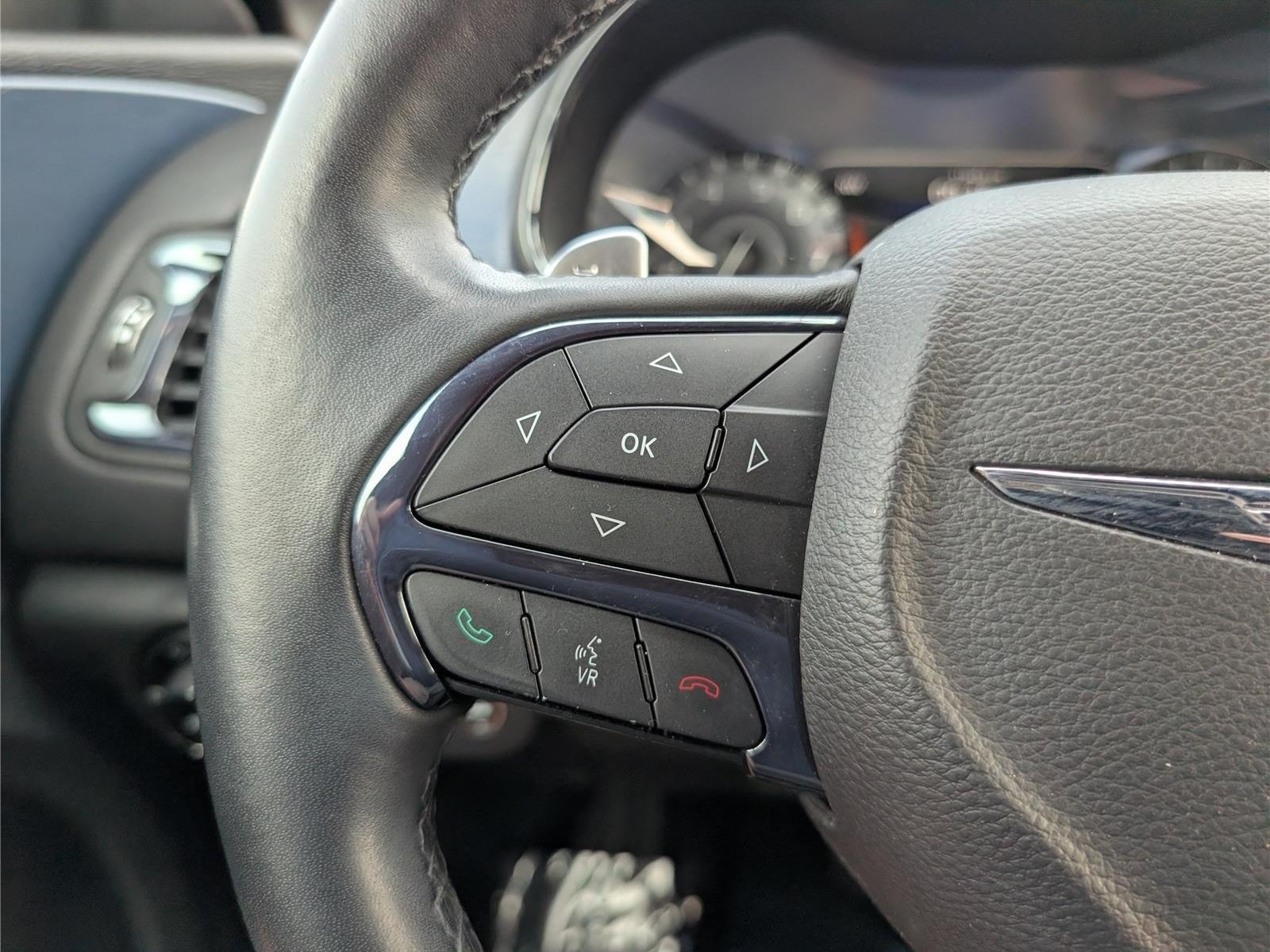 Used 2015 Chrysler 200 S w/ Navigation & Sound Group I FWD image 22