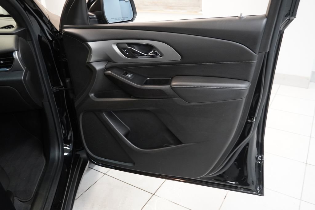 Certified 2023 Chevrolet Traverse LT image 30