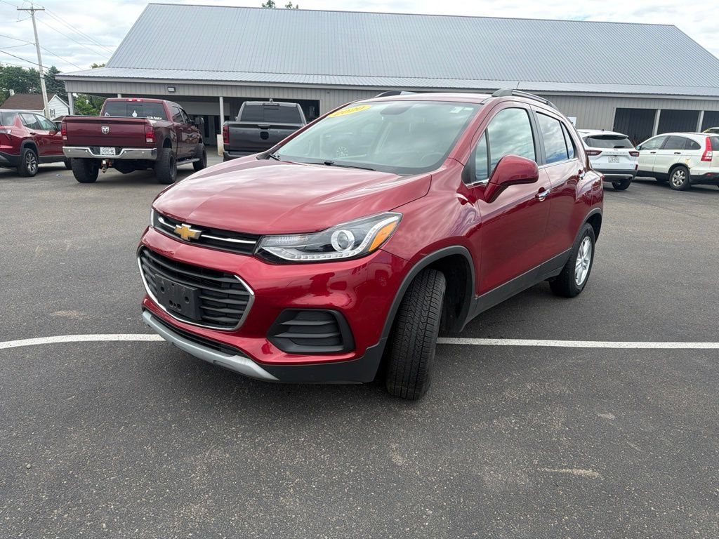 Used 2020 Chevrolet Trax LT w/ LT Convenience Package AWD/4WD image 3