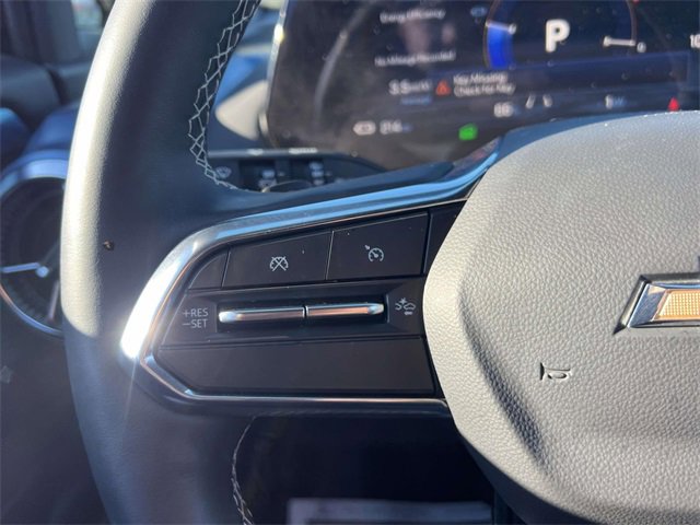 Used 2025 Chevrolet Equinox EV LT w/ Convenience Package image 27