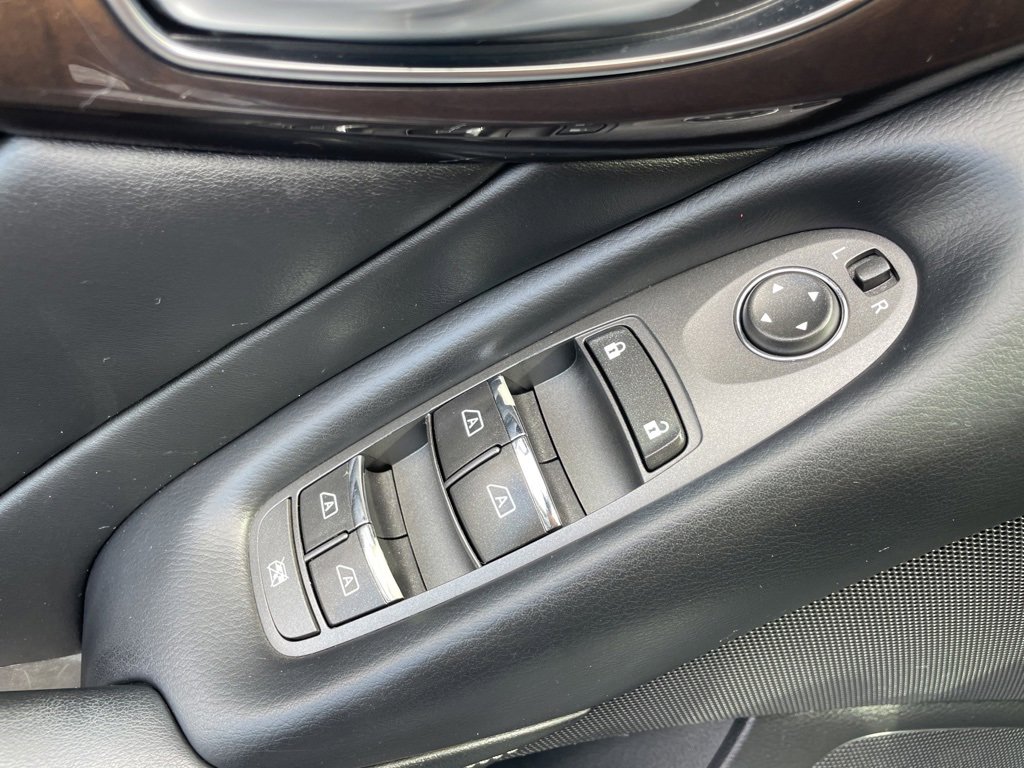 Used 2018 INFINITI Q50 Luxe w/ Essential Package (3.0T Luxe) image 29
