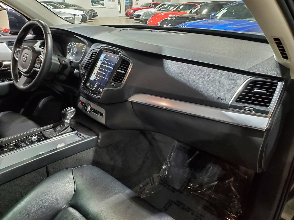 Used 2017 Volvo XC90 T6 Momentum w/ Vision Package AWD/4WD image 15
