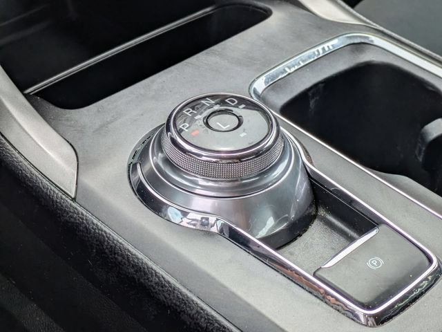 Used 2020 Ford Fusion SE FWD image 15