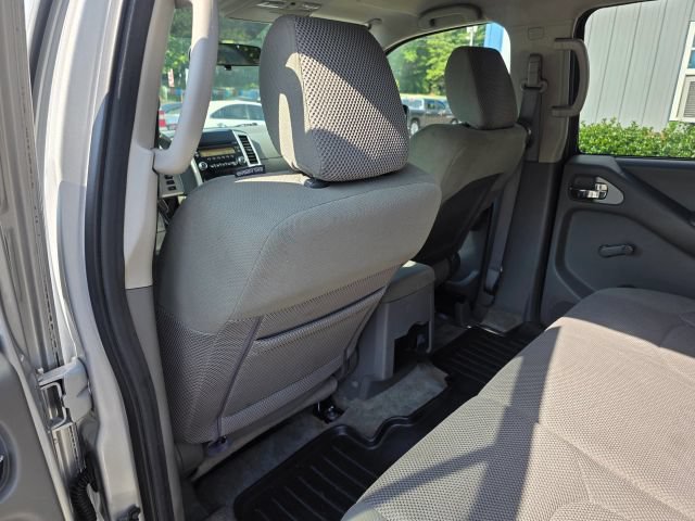 Used 2014 Nissan Frontier S AWD/4WD image 35