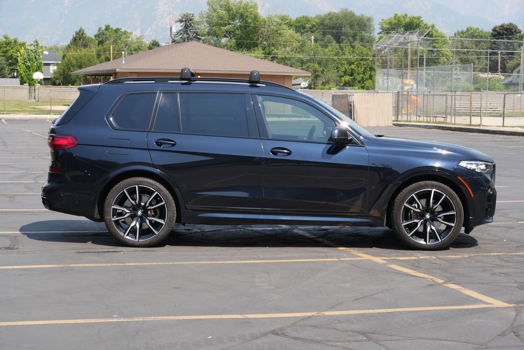 Used 2021 BMW X7 xDrive40i w/ M Sport Package AWD/4WD image 6