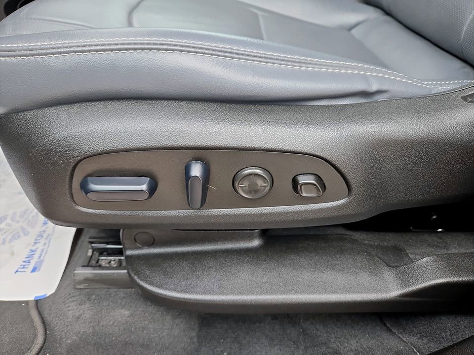 Used 2024 Buick Enclave Premium image 30