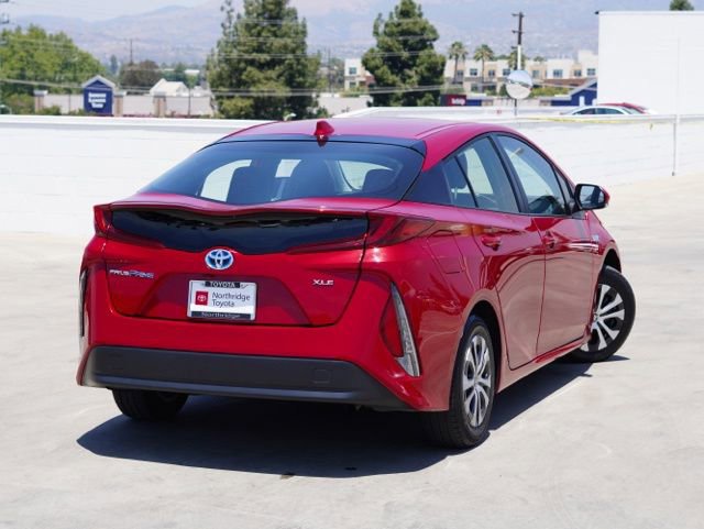 Used 2021 Toyota Prius Prime XLE w/ Carpet Mat Package (TMS) FWD image 8