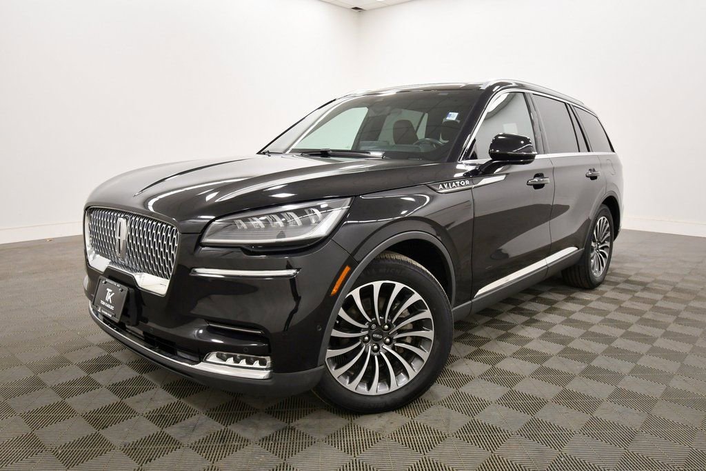 Used 2021 Lincoln Aviator Reserve image 2