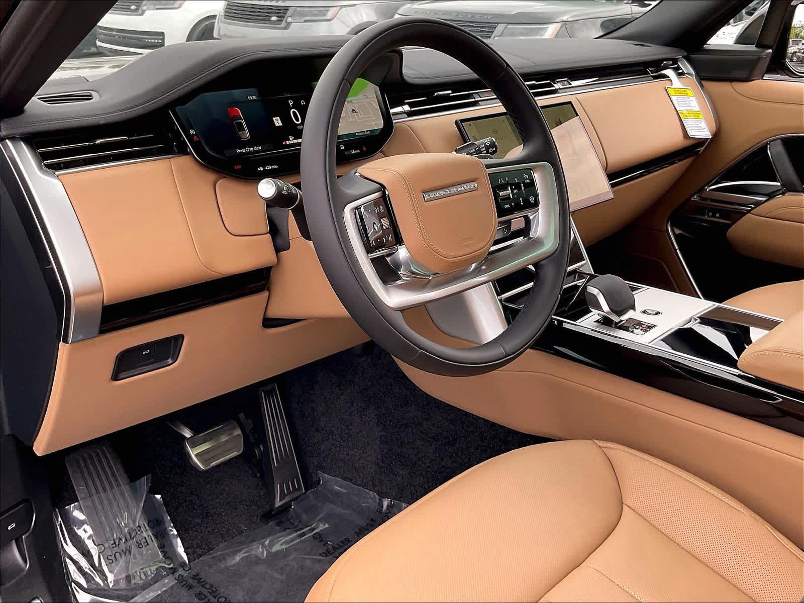 New 2026 Land Rover Range Rover Long Wheelbase SE AWD/4WD image 8