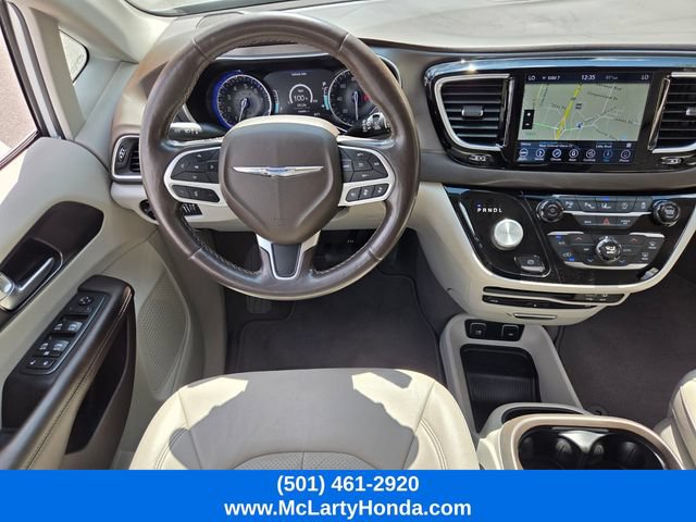 Used 2019 Chrysler Pacifica Touring-L Plus w/ Advanced Safetytec Group FWD image 14