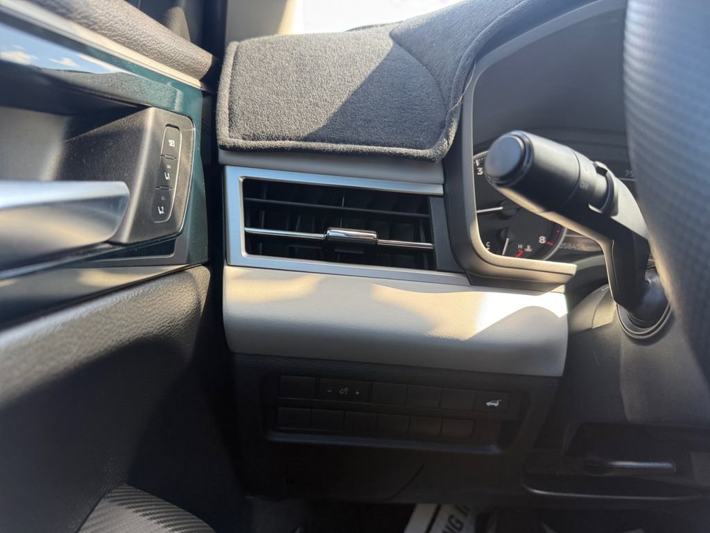 Used 2022 Mitsubishi Outlander SEL FWD image 22