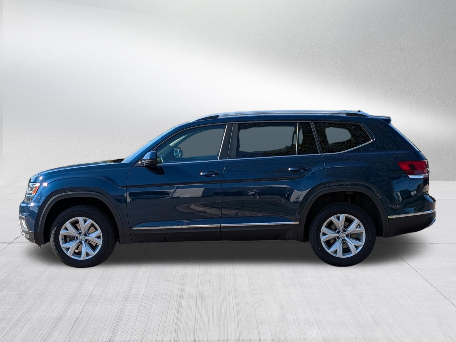 Used 2018 Volkswagen Atlas SEL AWD/4WD image 4