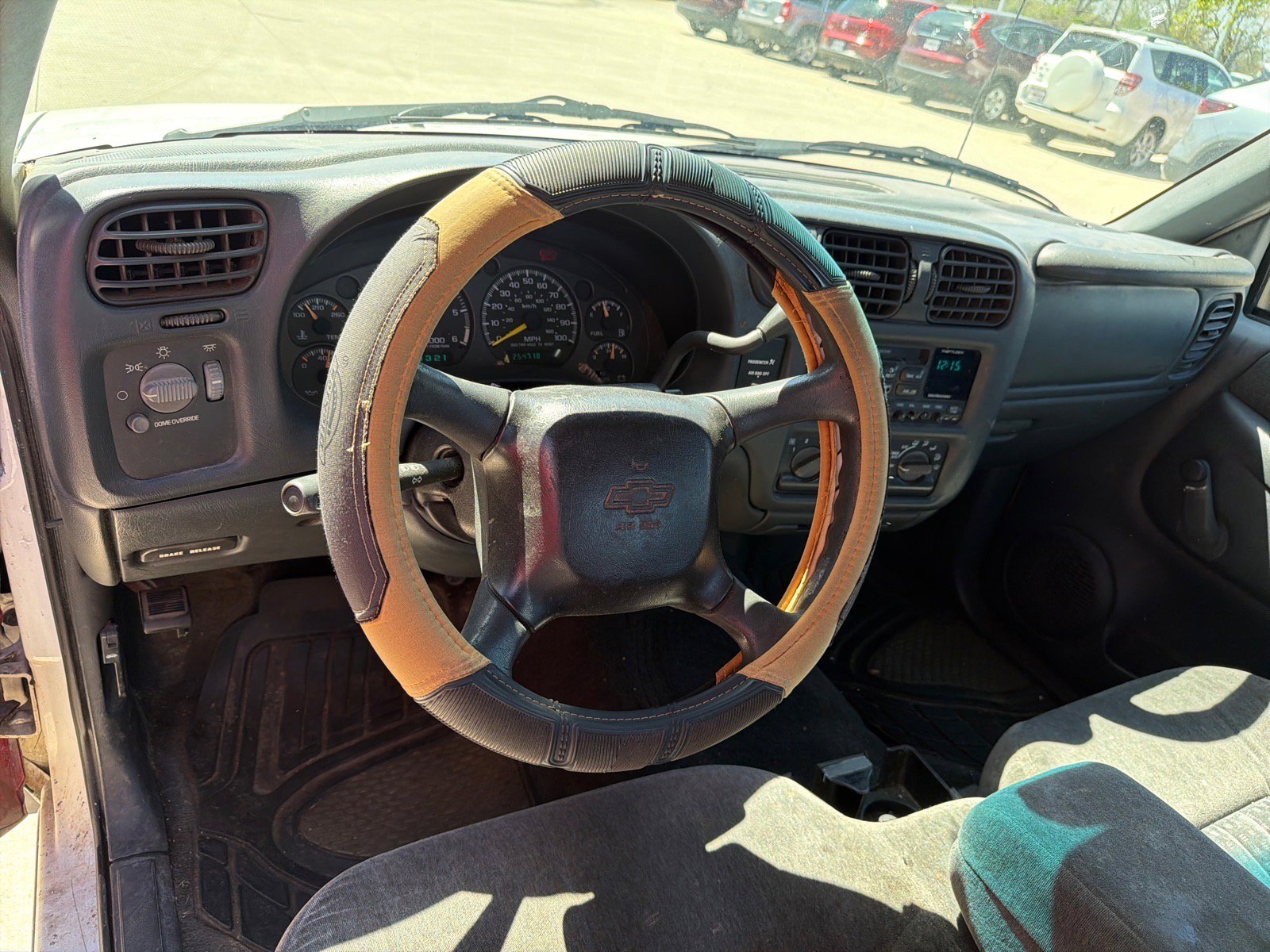 Used 2001 Chevrolet S10 Pickup LS w/ Preferred Equipment Group RWD image 11