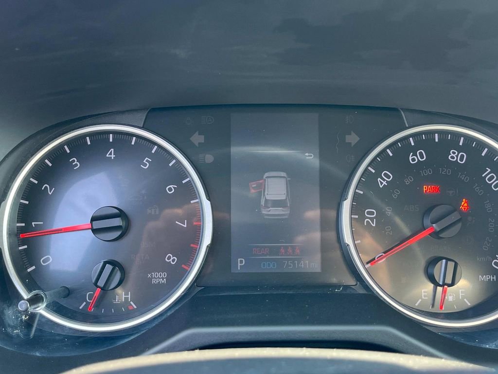 Used 2021 Toyota RAV4 LE image 20