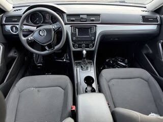 Used 2018 Volkswagen Passat 2.0T S w/ Driver Assistance Package FWD image 14