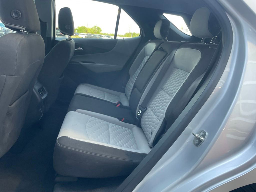 Used 2020 Chevrolet Equinox LS w/ LS Convenience Package FWD image 16
