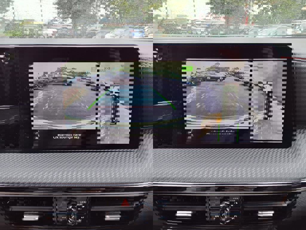 New 2025 Nissan Kicks SR image 10