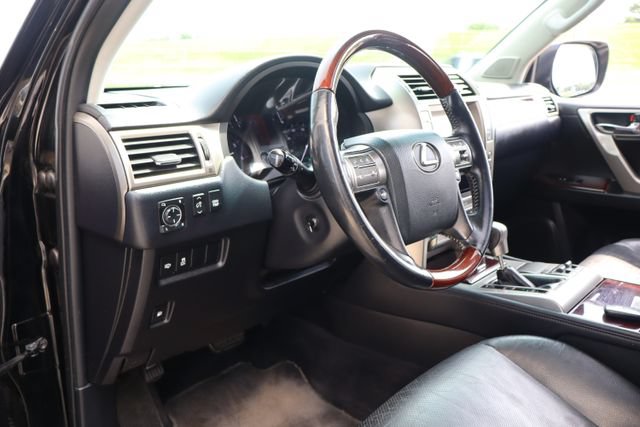 Used 2014 Lexus GX 460 w/ Premium Package AWD/4WD image 11