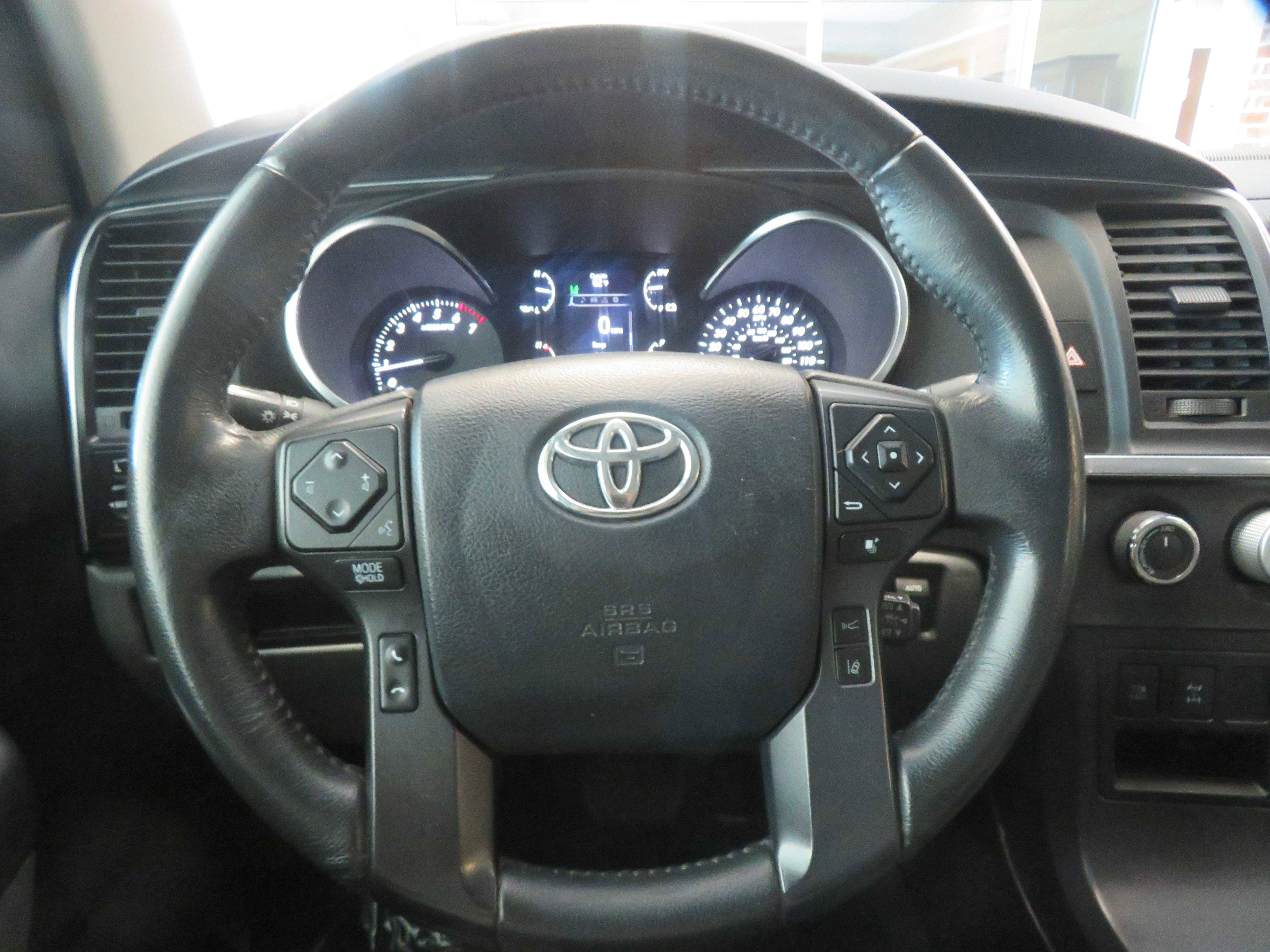 Used 2019 Toyota Sequoia SR5 AWD/4WD image 31
