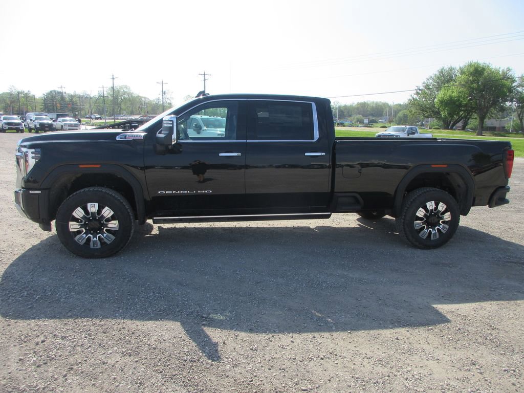New 2026 GMC Sierra 3500 Denali w/ Denali Reserve Package AWD/4WD image 9