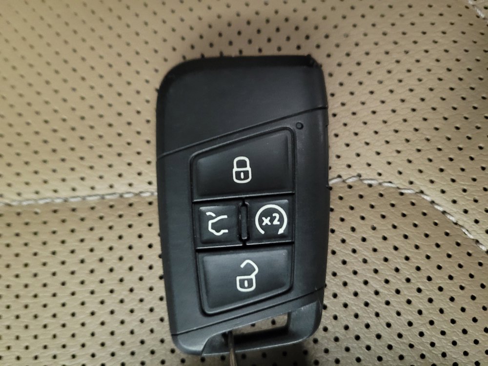 Used 2020 Volkswagen Jetta SEL Premium FWD image 32