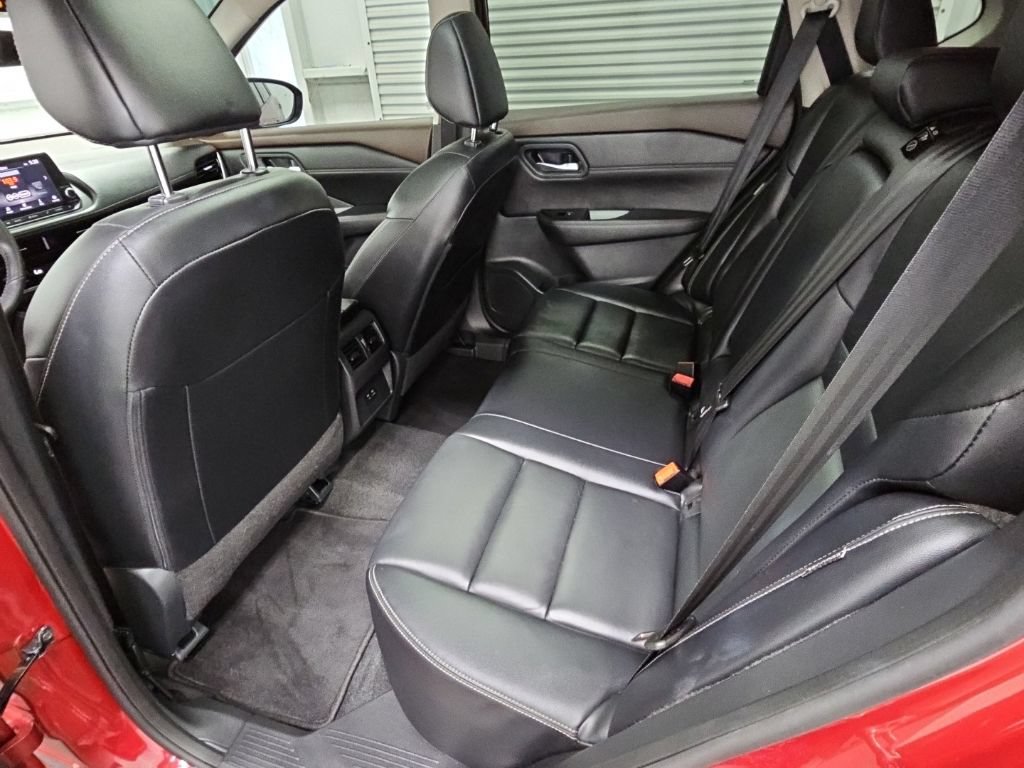 Used 2023 Nissan Rogue SL AWD/4WD image 29