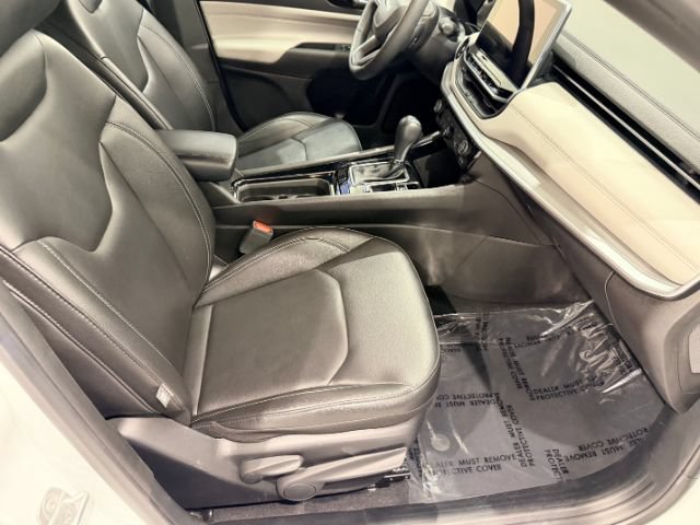 Used 2025 Jeep Compass Limited AWD/4WD image 43
