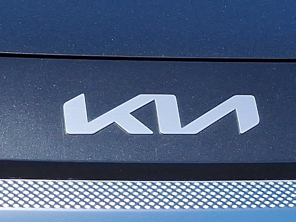 Certified 2025 Kia Seltos EX AWD/4WD image 30