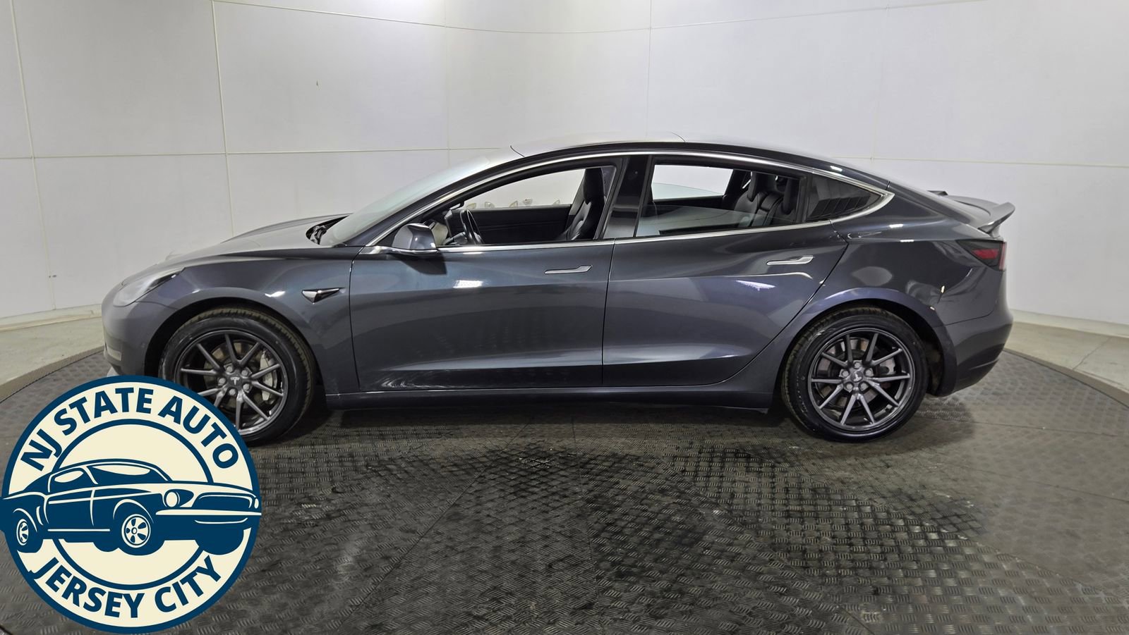 Used 2018 Tesla Model 3 Long Range AWD/4WD image 4