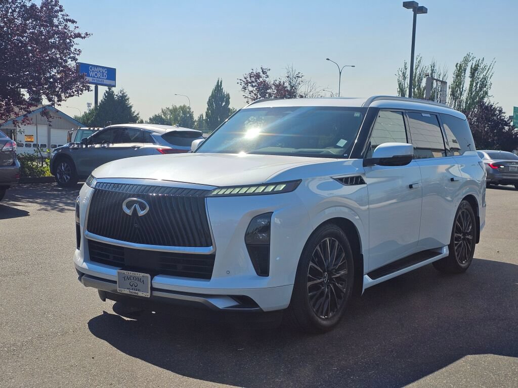 Used 2025 INFINITI QX80 Sensory AWD/4WD image 3