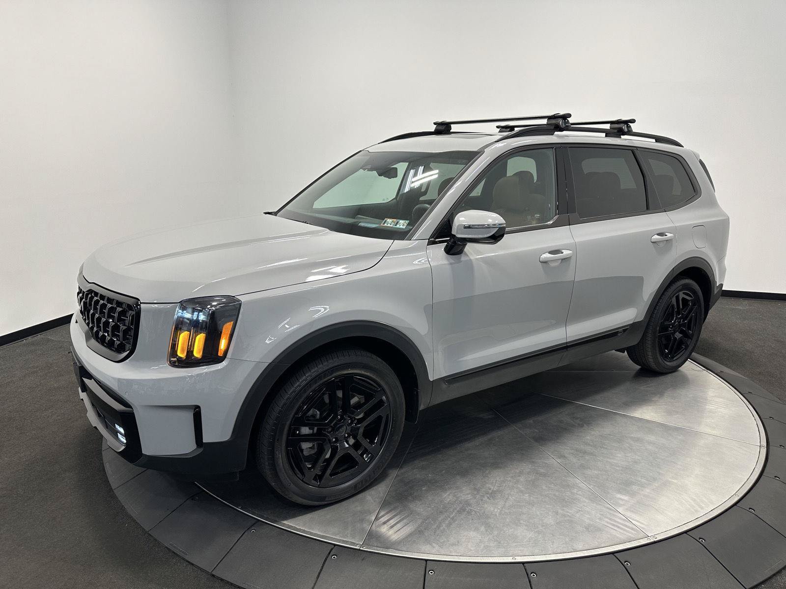 Used 2025 Kia Telluride SX Prestige X-Line AWD/4WD image 4
