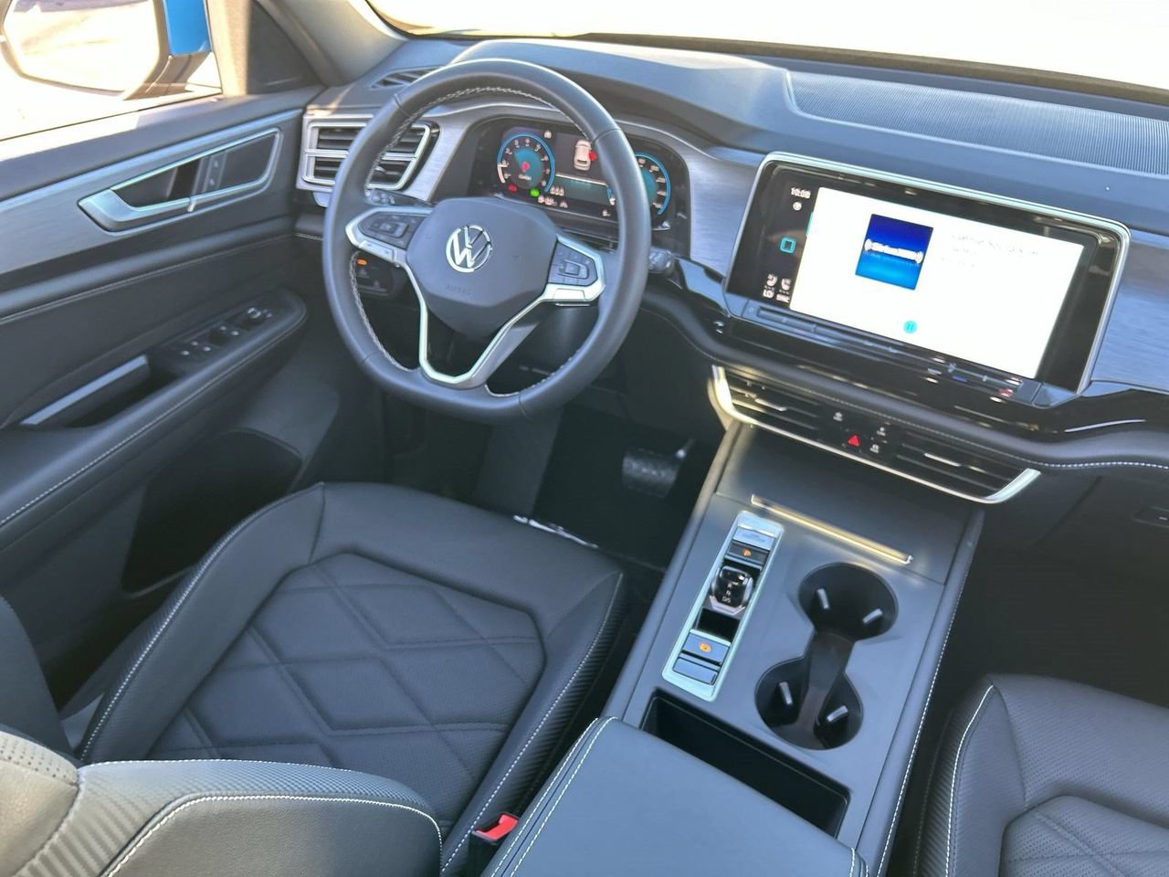 New 2026 Volkswagen Atlas Cross Sport SE FWD image 10