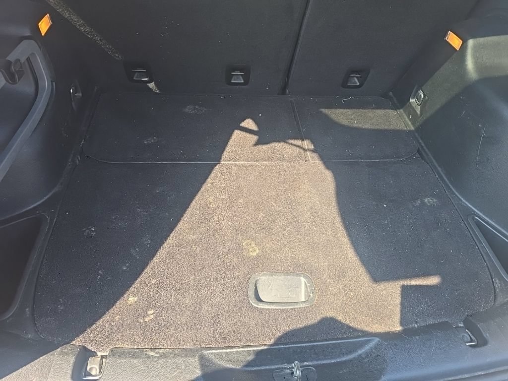 Used 2017 Jeep Cherokee Latitude FWD image 10