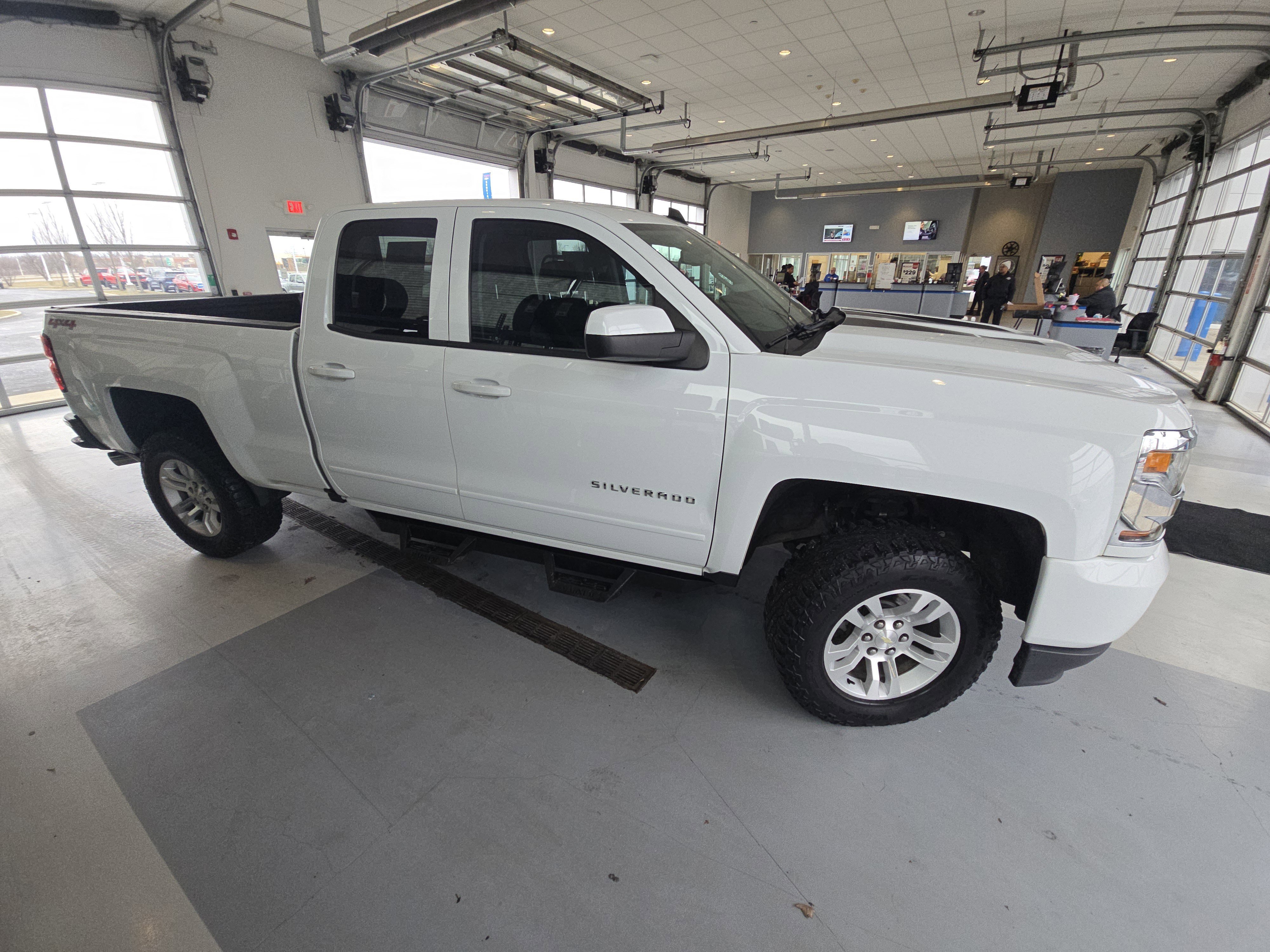 Used 2017 Chevrolet Silverado 1500 LT w/ All Star Edition image 16