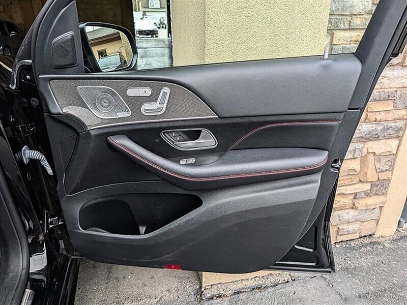 Used 2022 Mercedes-Benz GLE 53 AMG 4MATIC image 30
