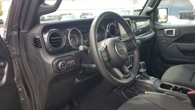 Certified 2022 Jeep Gladiator Sport AWD/4WD image 8